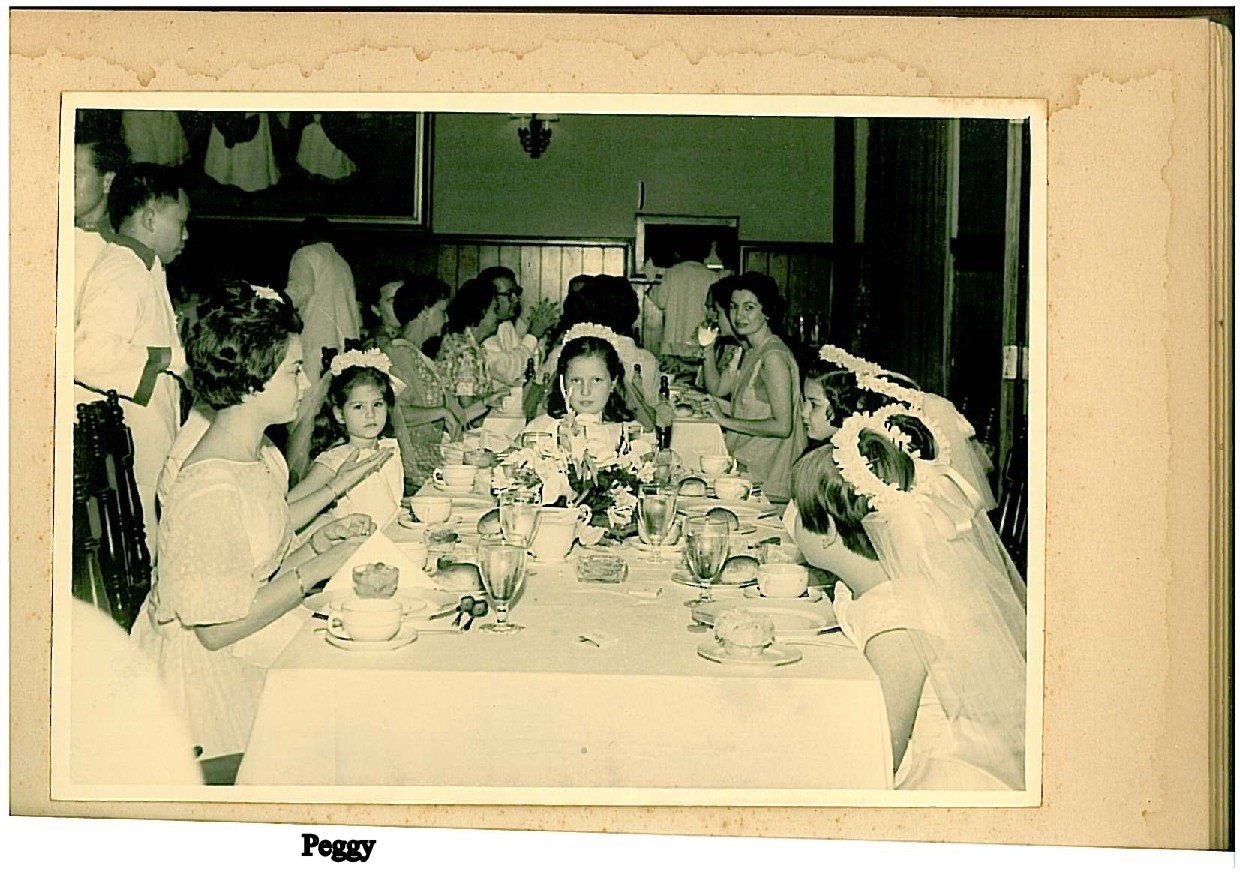 Peggy_as_flower_girl_,_only_little__girl_at_right_side__of_table