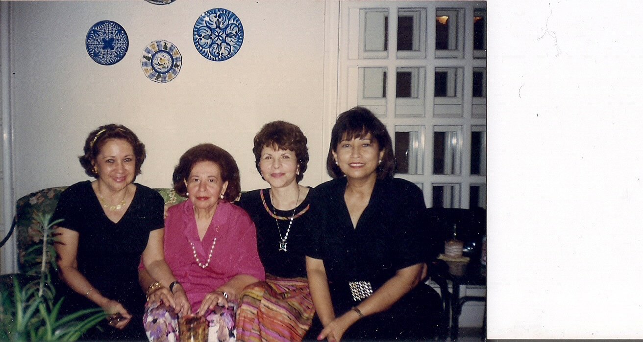 With_Mary_lamb,_Liesel,_Corny_&_Denden_in_Alabang_-_jpg