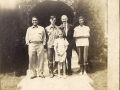 Carlos_with_Jim_&_Lorrie_Quirino,_Percy_Dawson_and_Didi_Quirino_in_front_
